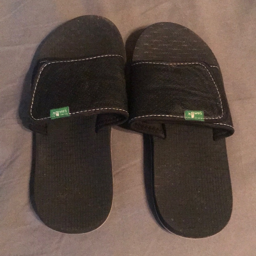 Sanuk sandals